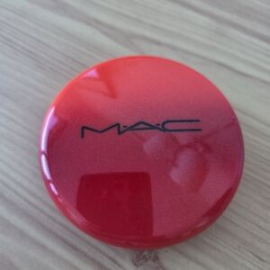 MAC Beaming Blush Extra Dimension Skin Finish